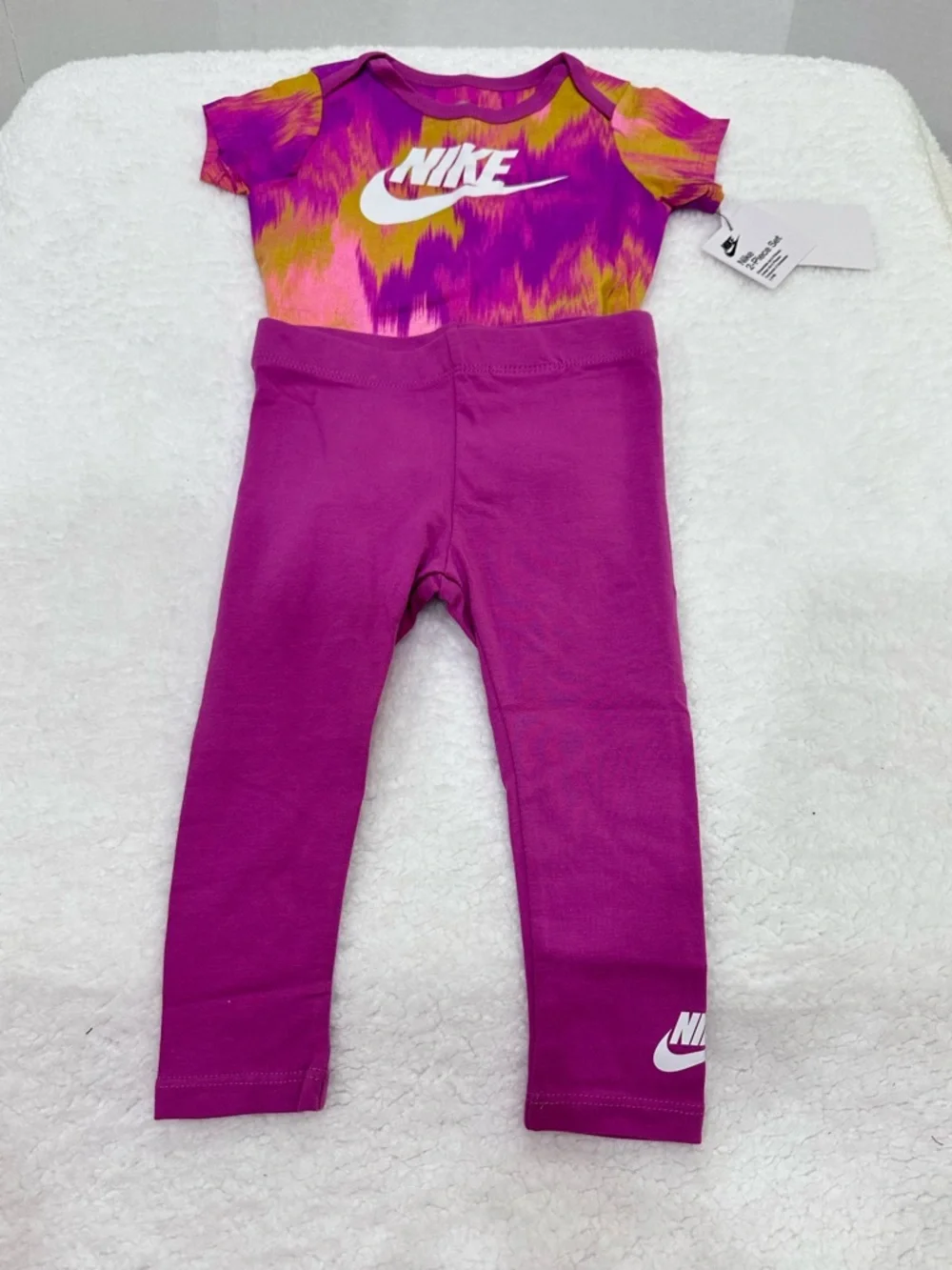Nike Girls Tie-Dye Bodysuit & Leggings Set - Picture 5 of 12